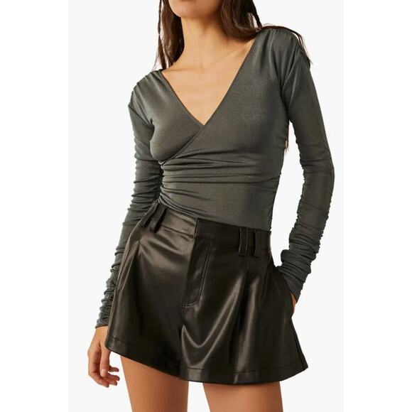 New Free People Reya Ruched Long Sleeve Bodysuit NWT Hot Fudge Brown Large - Picture 1 of 9